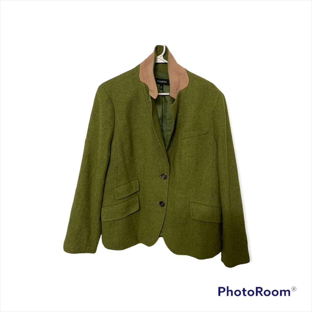 Talbots Women’s blazer ,with pockets lined size 18.